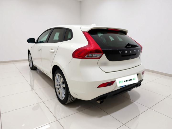 V40 2016 T3 photo 4