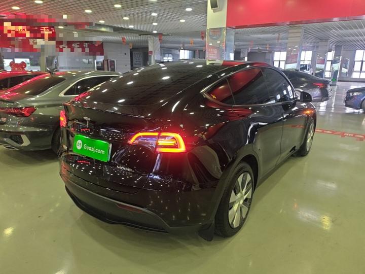 Model Y 2022 Facelift RWD photo 4