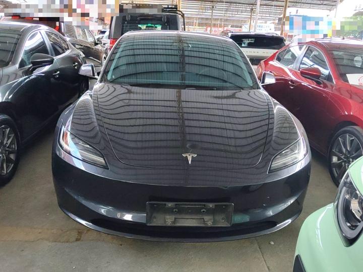 Model 3 2023 RWD photo 2