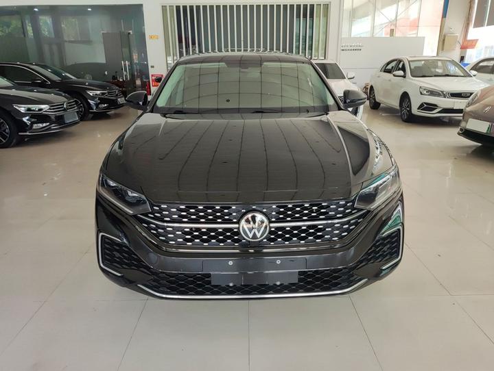 Passat 2023 Facelift 330TSI Elite photo 2