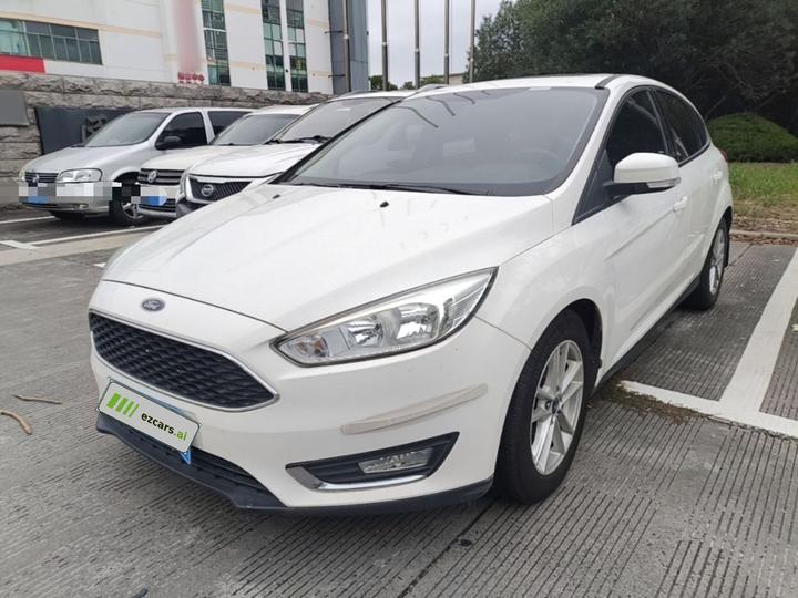 Focus 2017 Hatchback EcoBoost 125 AT Fashion