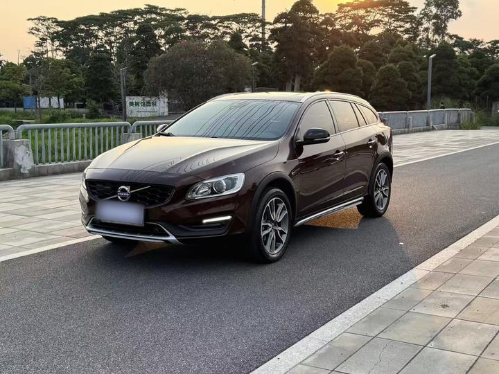 V60 2017 Cross Country T5 AWD China V