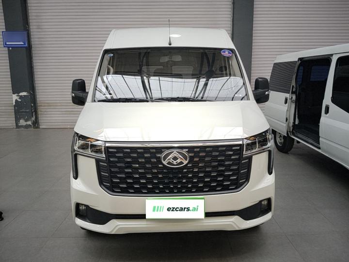 MAXUS V80 2025 PRO 2.0T AT Short Wheelbase 5/6-Seater photo 2