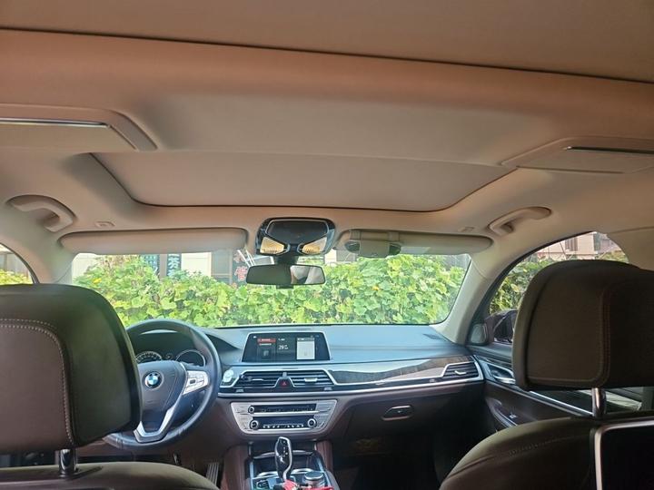 7 Series 2018 730Li Exclusive Excellence photo 8