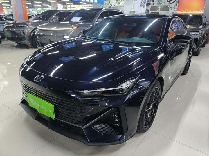 UNI-V 2022 1.5T Premium