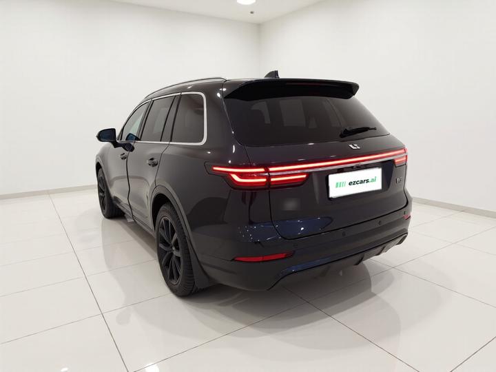 Li Auto ONE 2020 EREV 6-Seater photo 4