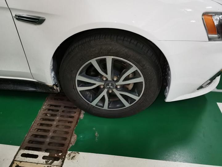 2016 1.8L MT photo 8