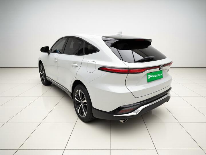 2024 2.0L CVT RWD Luxury photo 4