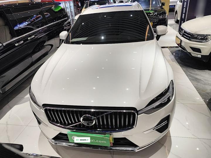 XC60 EV 2023 T8 PHEV Long Range AWD Luxury photo 2