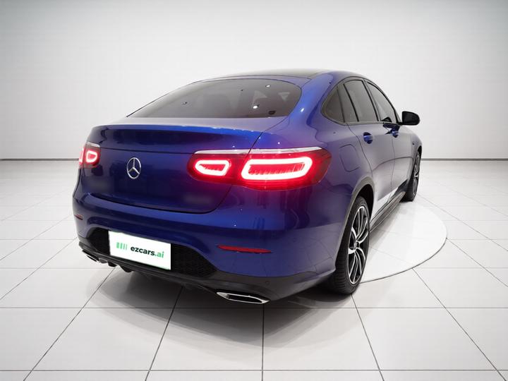 GLC Coupe 2022 Facelift GLC 300 4MATIC Coupe SUV photo 6