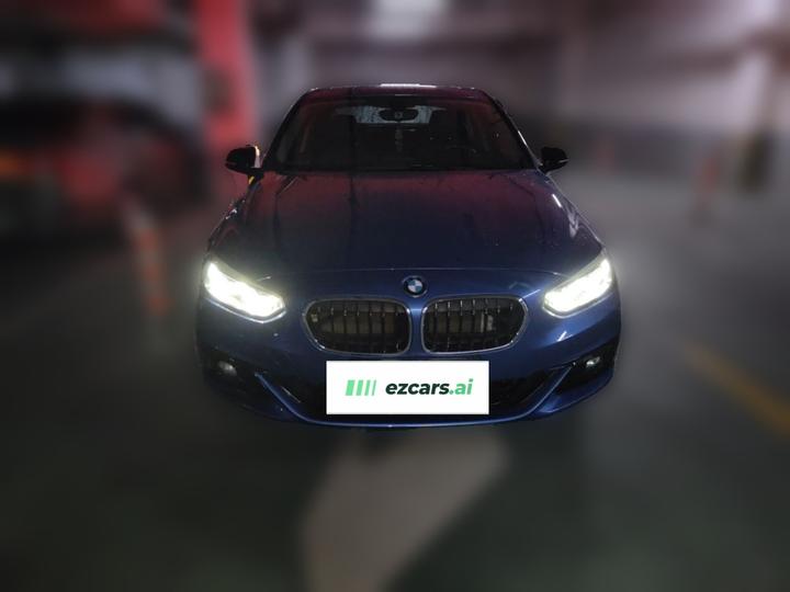 1 Series 2018 118i Sport photo 2