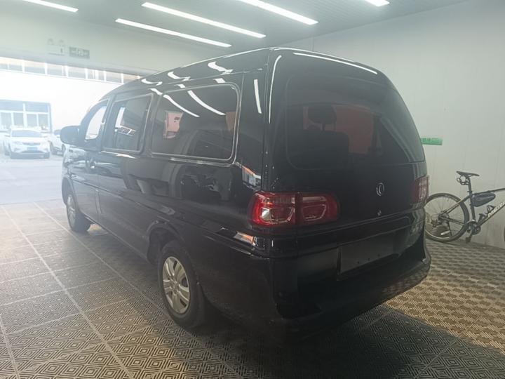 Lingzhi 2019 M5L 1.6L 7-Seater Standard China VI photo 4