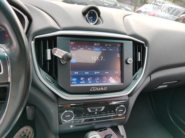 Ghibli 2014 3.0T Standard photo 8