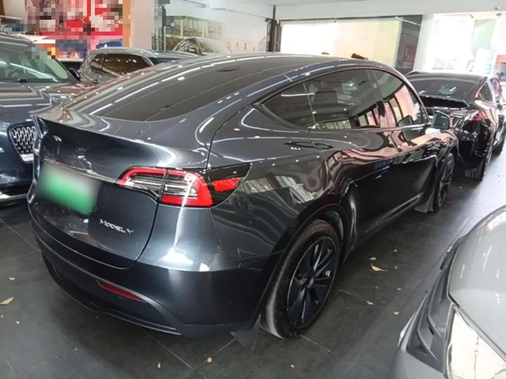 Model Y 2024 RWD photo 6