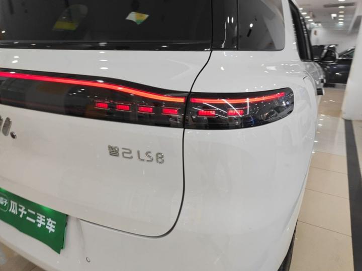 IM Motors LS8 2026 52 Max+ Tech Flagship 5-Seater photo 7