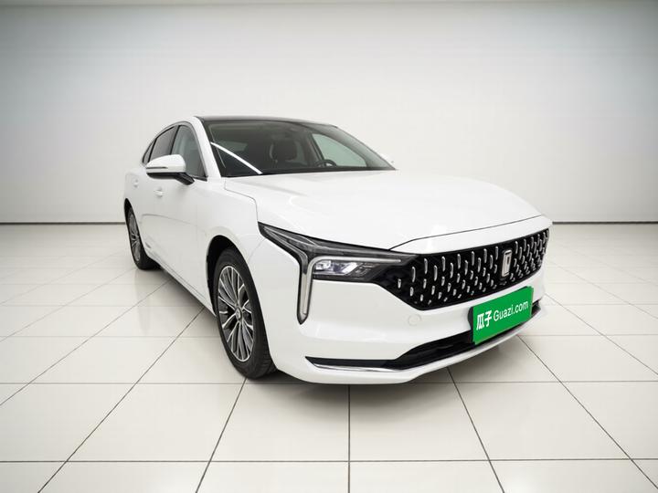 Bestune B70 2023 3rd Gen 1.5T AT 70 Anniversary Edition photo 3