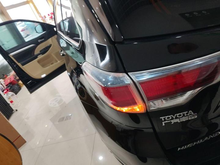 Highlander 2017 2.0T RWD Luxury 7-Seater photo 4