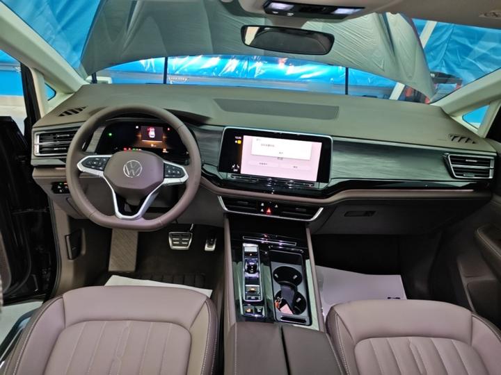 Viloran 2026 380TSI photo 5