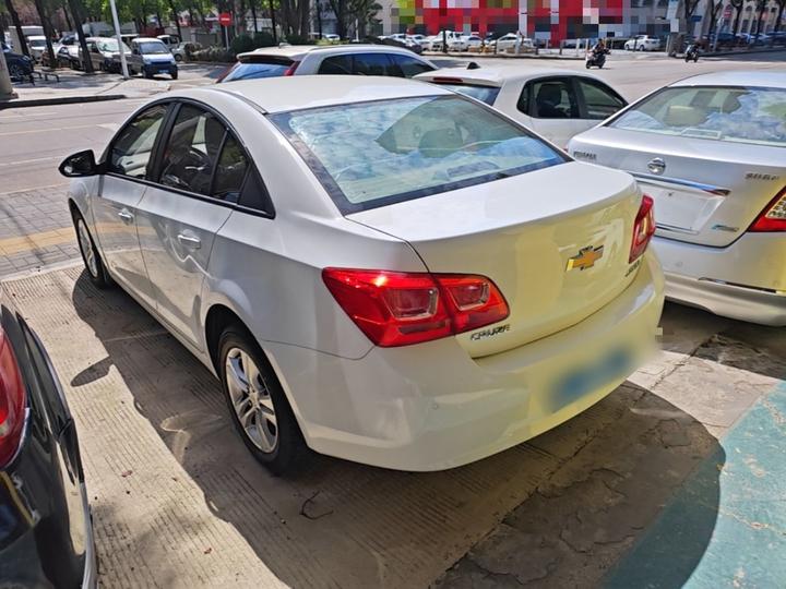 2015 1.5L Classic SE AT photo 4