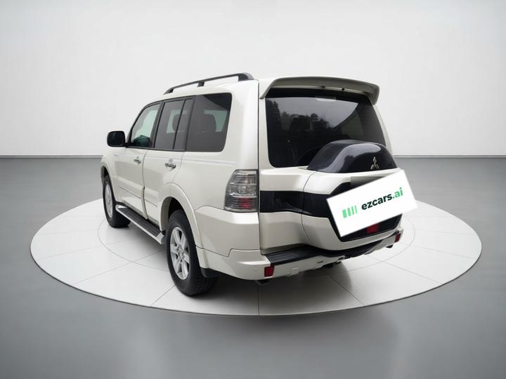 Pajero Parallel Import V93 3.0L 5-Door GLS photo 4