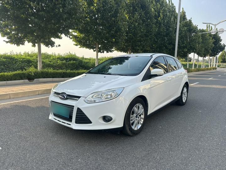 Focus 2012 Hatchback 1.6L MT Comfort
