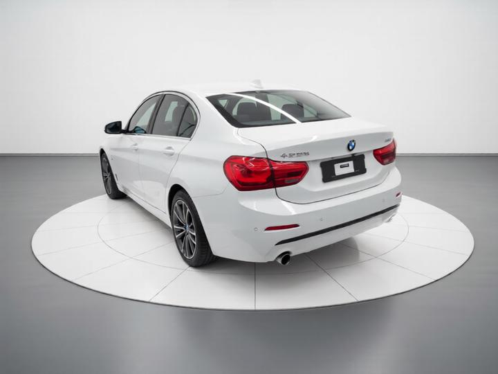 1 Series 2018 118i Sport photo 4
