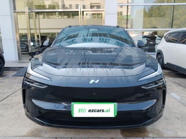 L60 2024 60kWh RWD photo 2