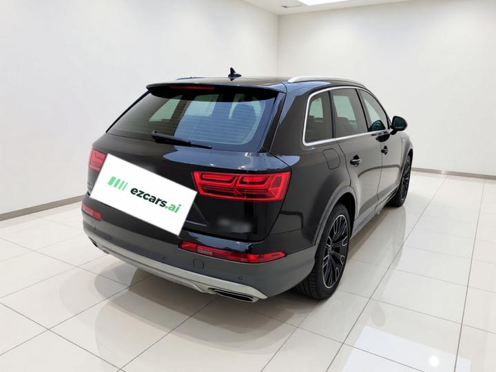 Q7 2018 45 TFSI Tech photo 4