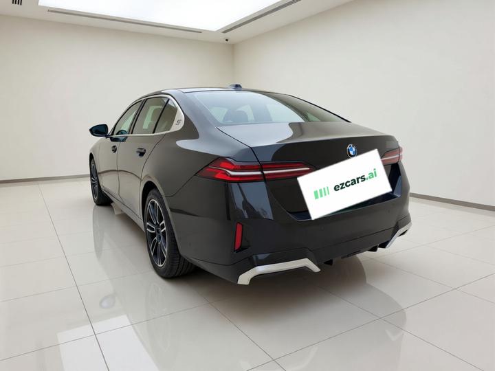 5 Series 2025 525Li M Sport Package photo 4