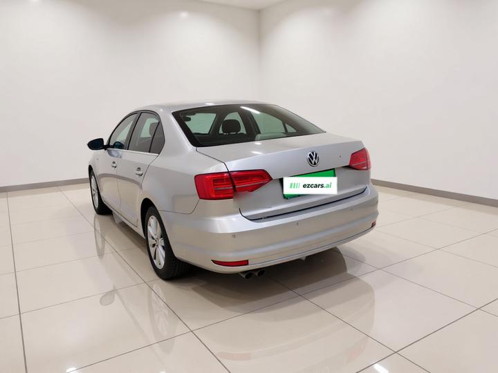 Sagitar 2015 230TSI AT Comfort photo 4