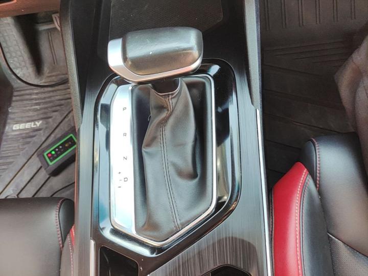 Emgrand S 2021 1.4T CVT Premium photo 8