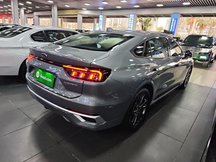 Mondeo 2025 2.0T EcoBoost Luxury photo 4