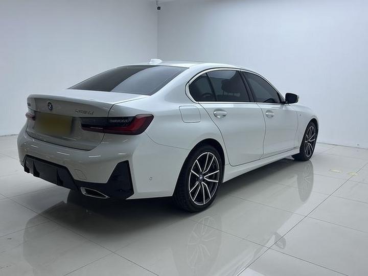 3 Series 2026 325Li M Sport Package photo 6