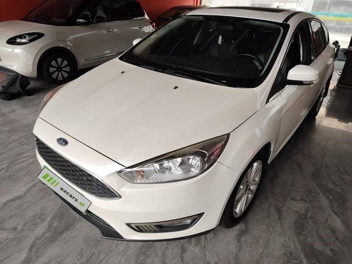 Focus 2017 Hatchback EcoBoost 180 AT Elite
