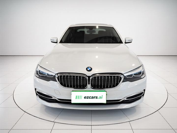 5 Series 2020 525Li Luxury photo 2
