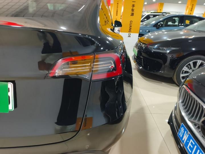 Model Y 2022 RWD photo 7