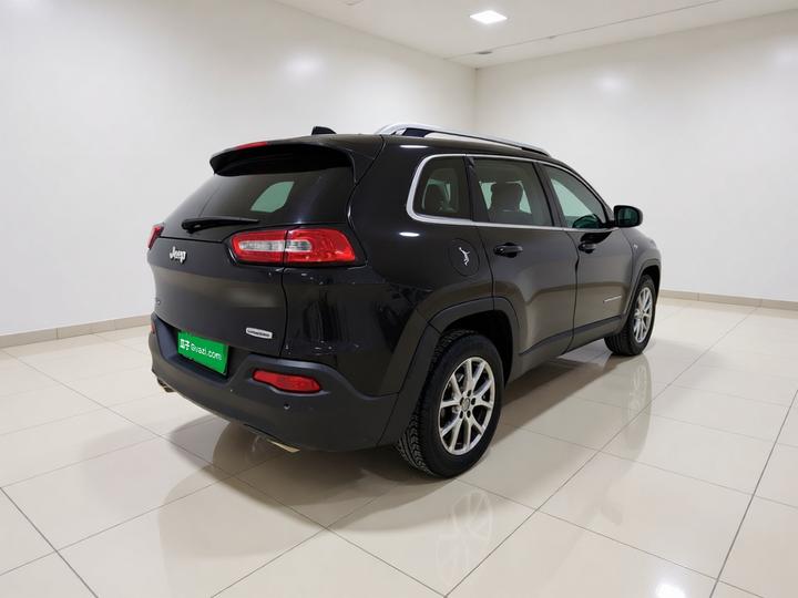 Cherokee 2016 2.4L Leading photo 6