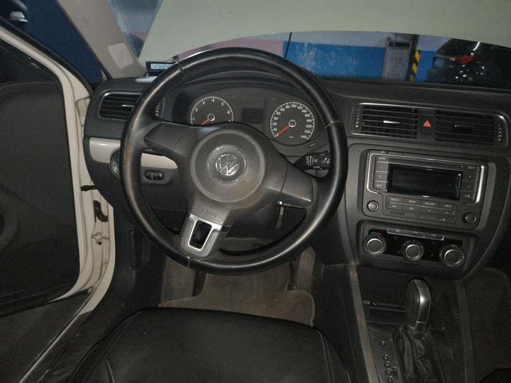 Sagitar 2014 1.6L AT Comfort photo 3