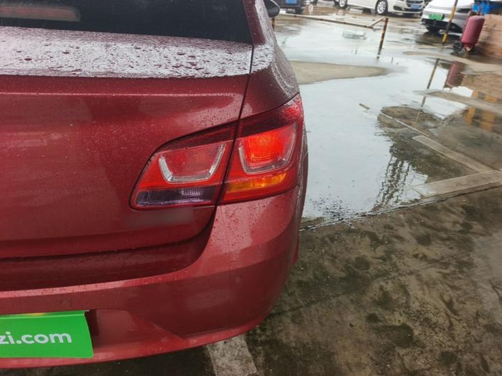 2015 1.5L Classic SE MT photo 7