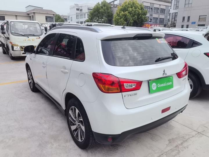 ASX 2018 2.0L CVT RWD Exclusive photo 4