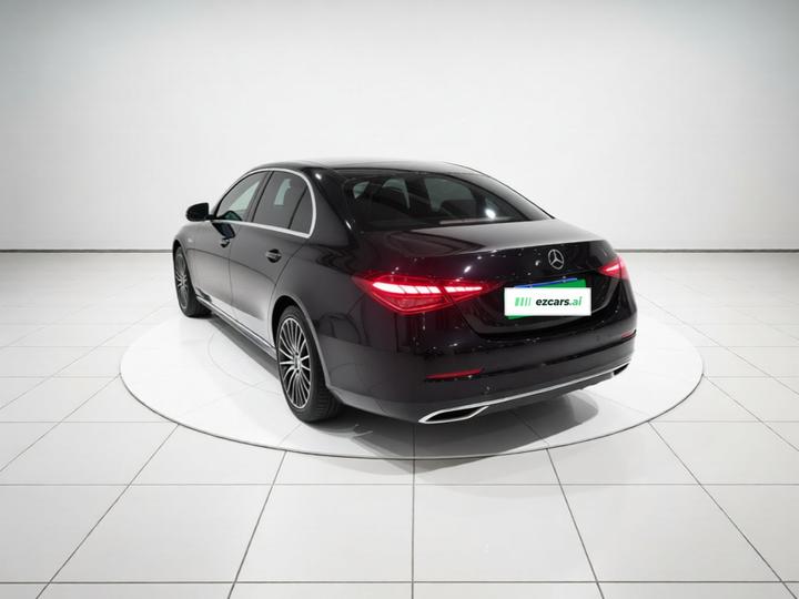 C-Class 2022 C 260 L photo 4