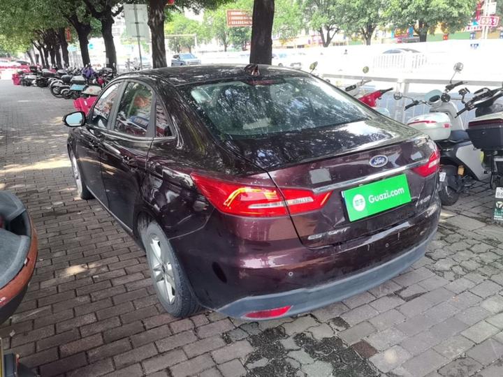 Escort 2019 1.5L AT photo 4