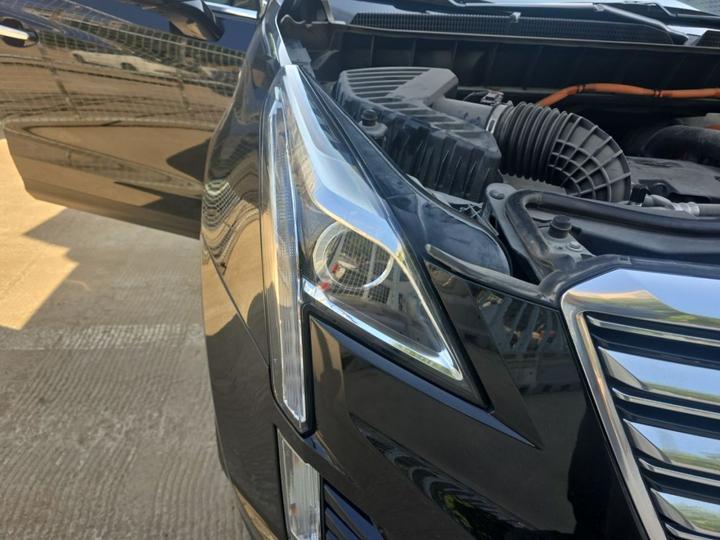 XT5 2018 28E AWD Tech photo 7