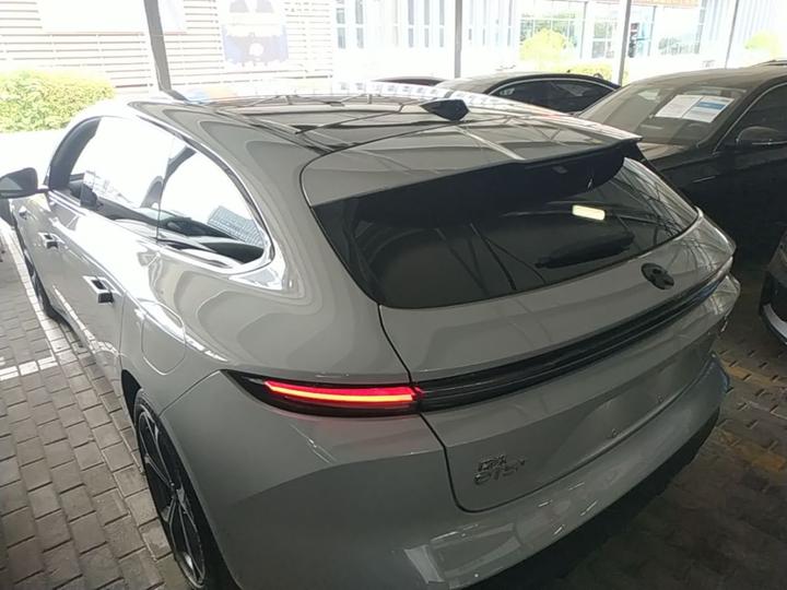 ET5T 2024 75kWh Touring photo 4