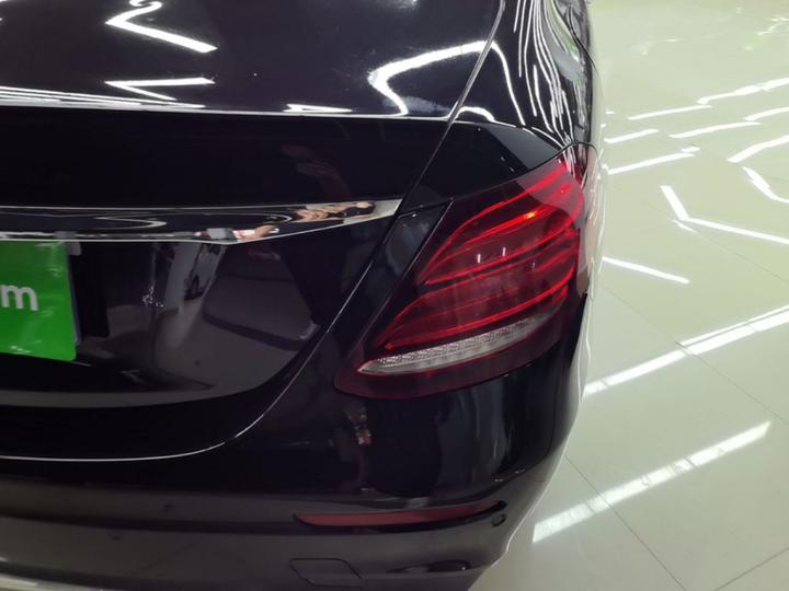 E-Class 2020 E 300 L Sport Luxury photo 7