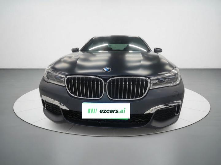 7 Series 2018 740Li xDrive Exclusive M Sport Package photo 2