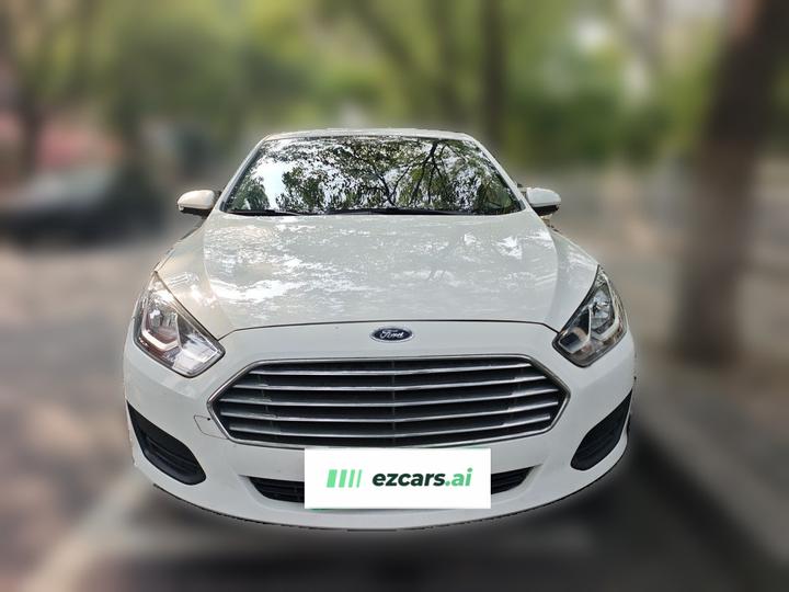 Escort 2017 Facelift 1.5L AT Comfort photo 2