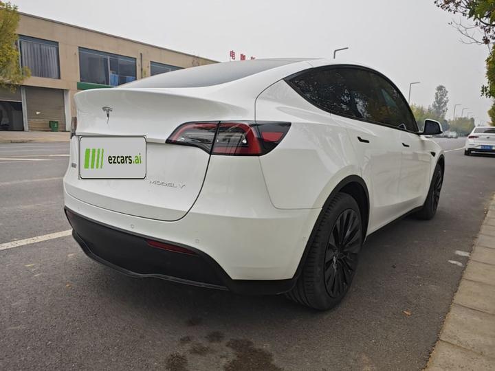 Model Y 2022 Facelift RWD photo 4