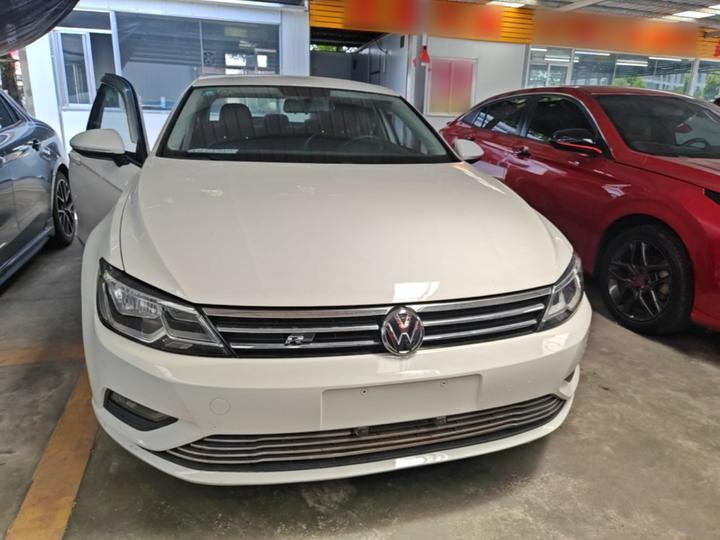 Lamando 2017 230TSI DSG photo 2