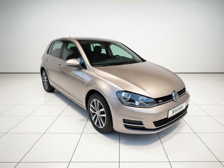 Golf 2016 230TSI AT Luxury photo 3